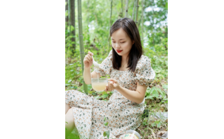 為何99%漂亮女性每天都在喝一杯有機(jī)野生葛根粉？